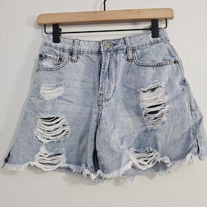 Vanilla Star • 90s Boyfriend Short